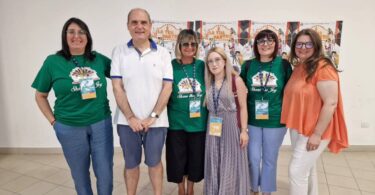 Antonella, Claudia, Martina e Angela insieme al Presidente Nazionale Giuseppe Notarstefano e alla Responsabile Acr nazionale Annamaria Bongio